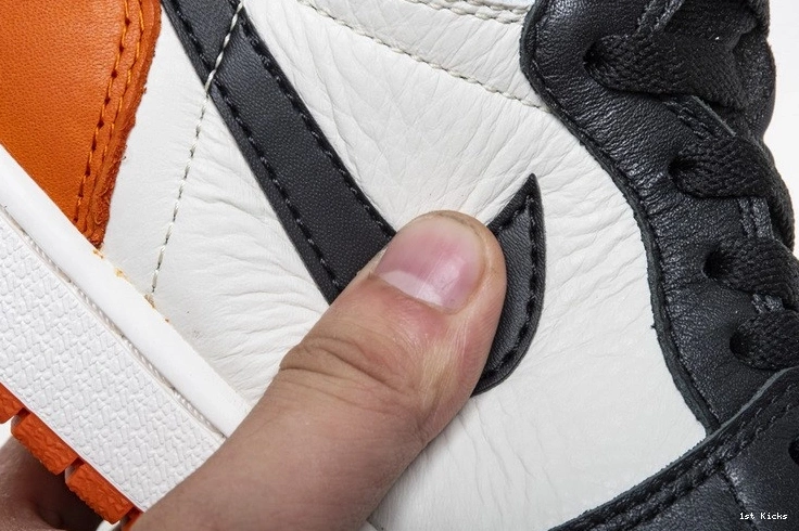 Shattered OG Jordan 1 555088-005 Retro Air Backboard 0319